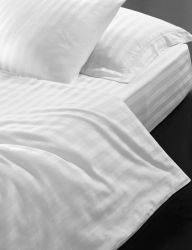 Povlak Atlas Gradl  40x40cm Bílý - česaný 145g/m2, proužek 2cm - Zapínání hotelový uzávěr