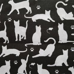 Kočky na černé bavlna č.105 cena za 1 metr